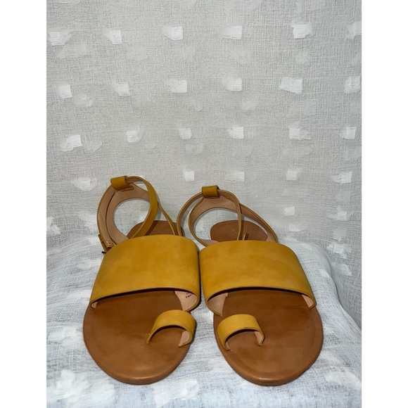 ✨Like New✨ Universal Thread Sandals - Picture 4 of 4